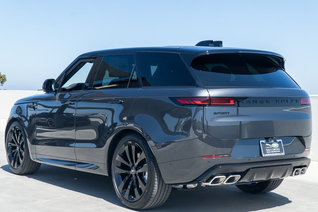 2025 Land Rover Range Rover Sport SE photo 2