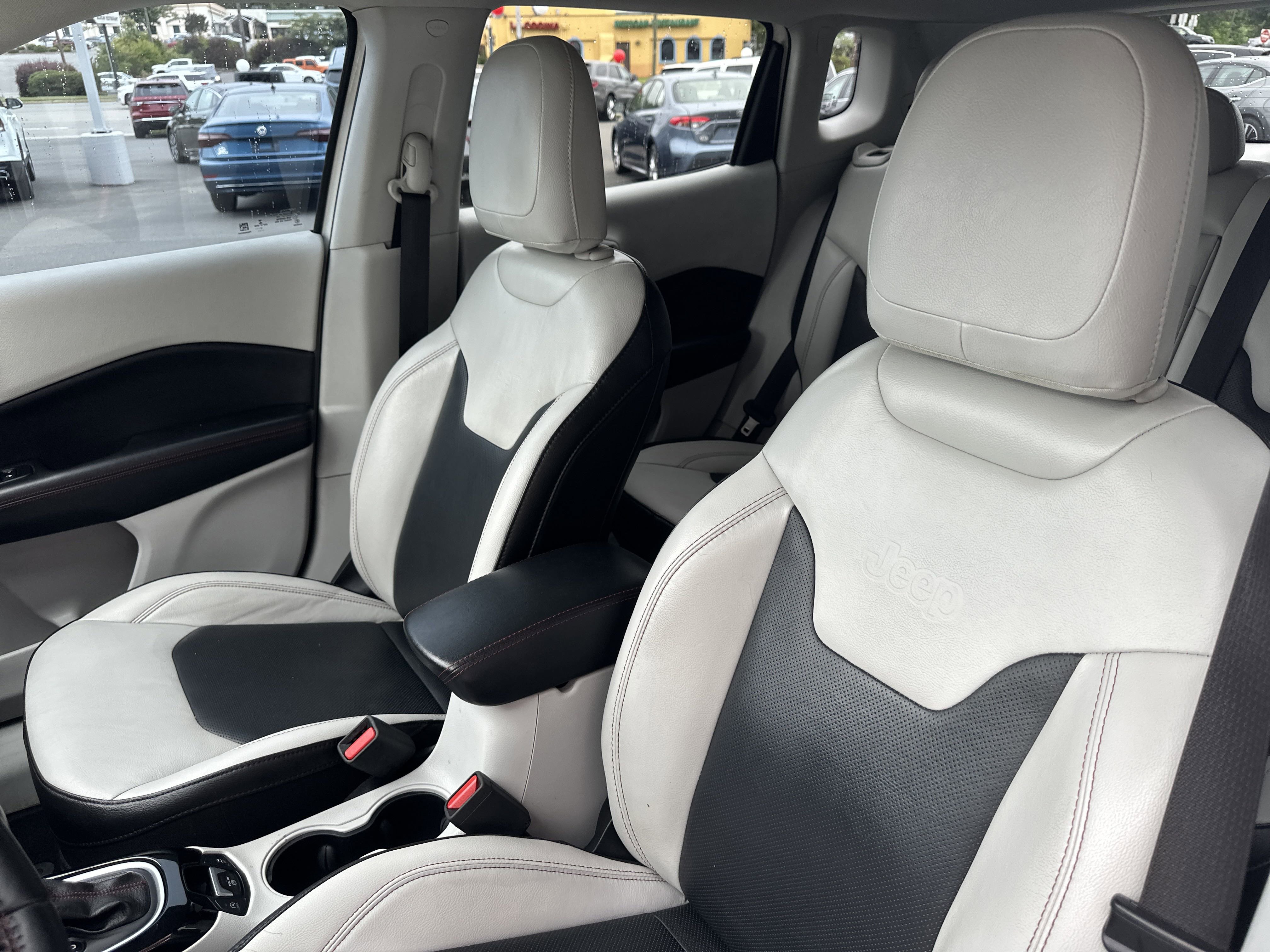 2020 Jeep Compass Limited photo 12