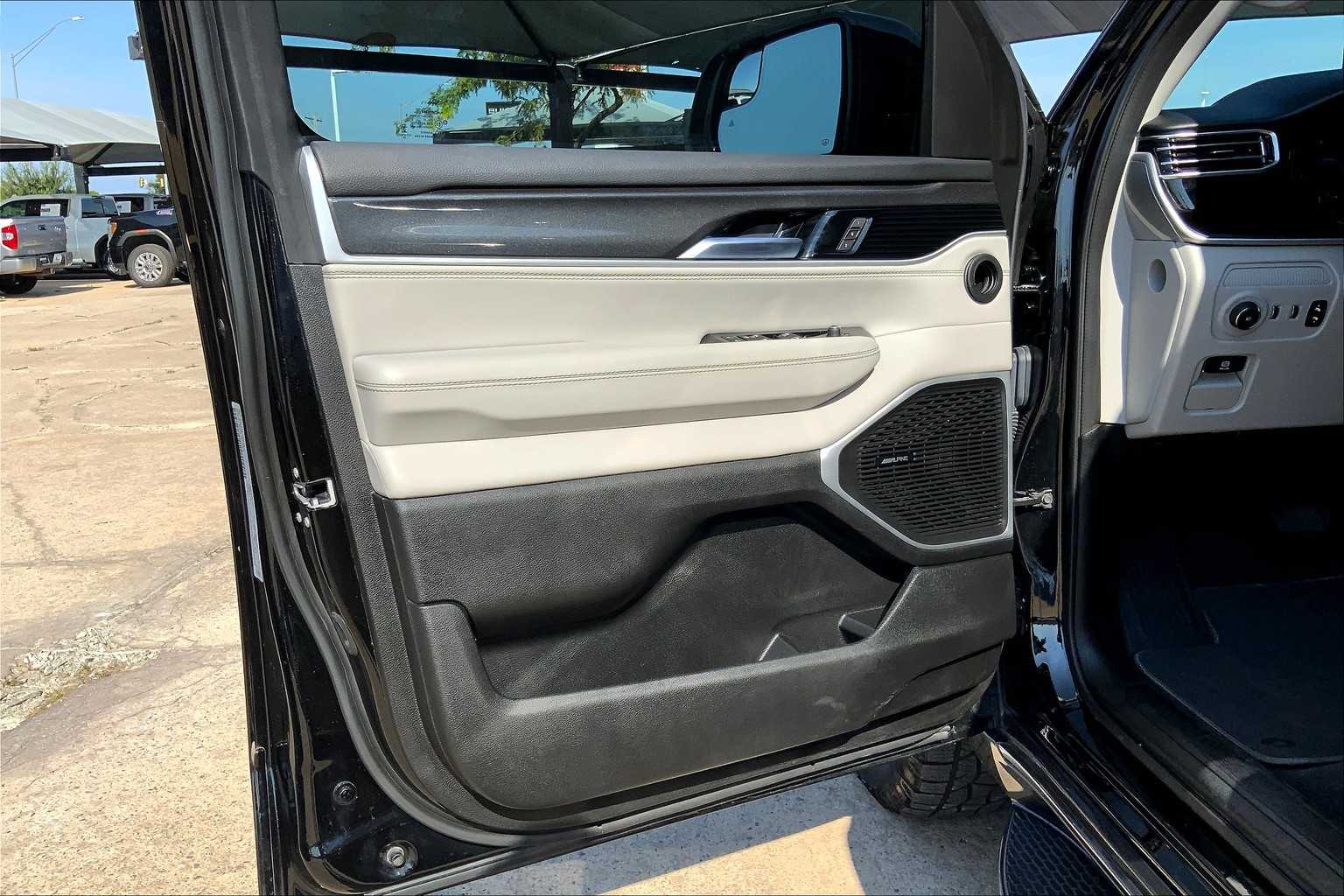 2022 Jeep Wagoneer Series I photo 21