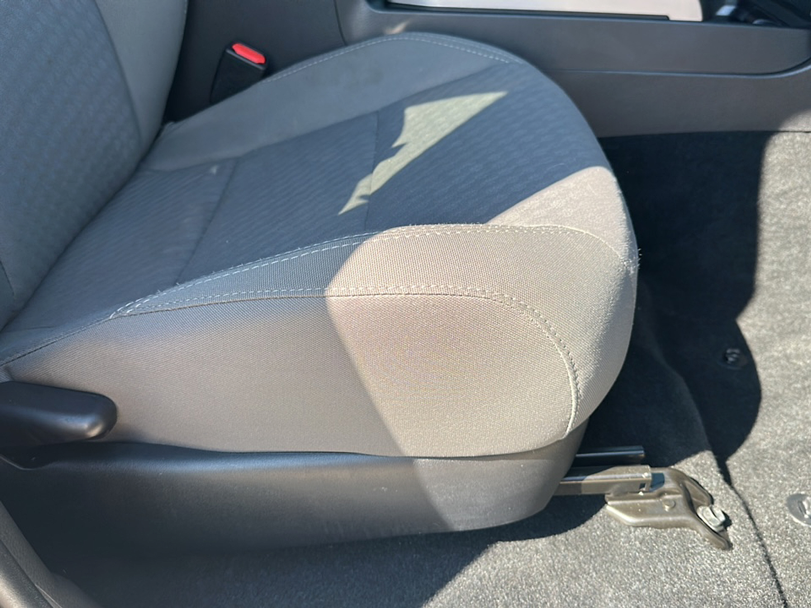 2022 Toyota Tacoma SR5 photo 12