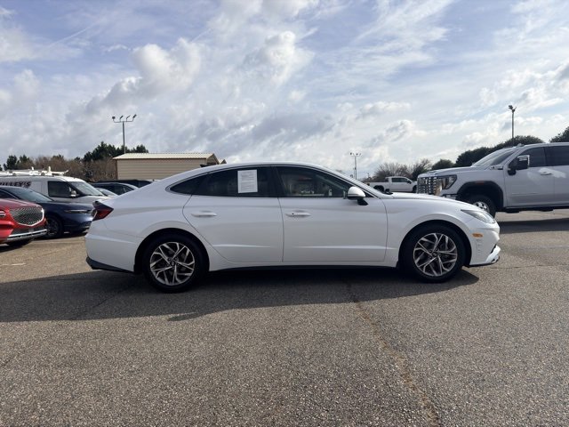 2021 Hyundai Sonata SEL photo 2