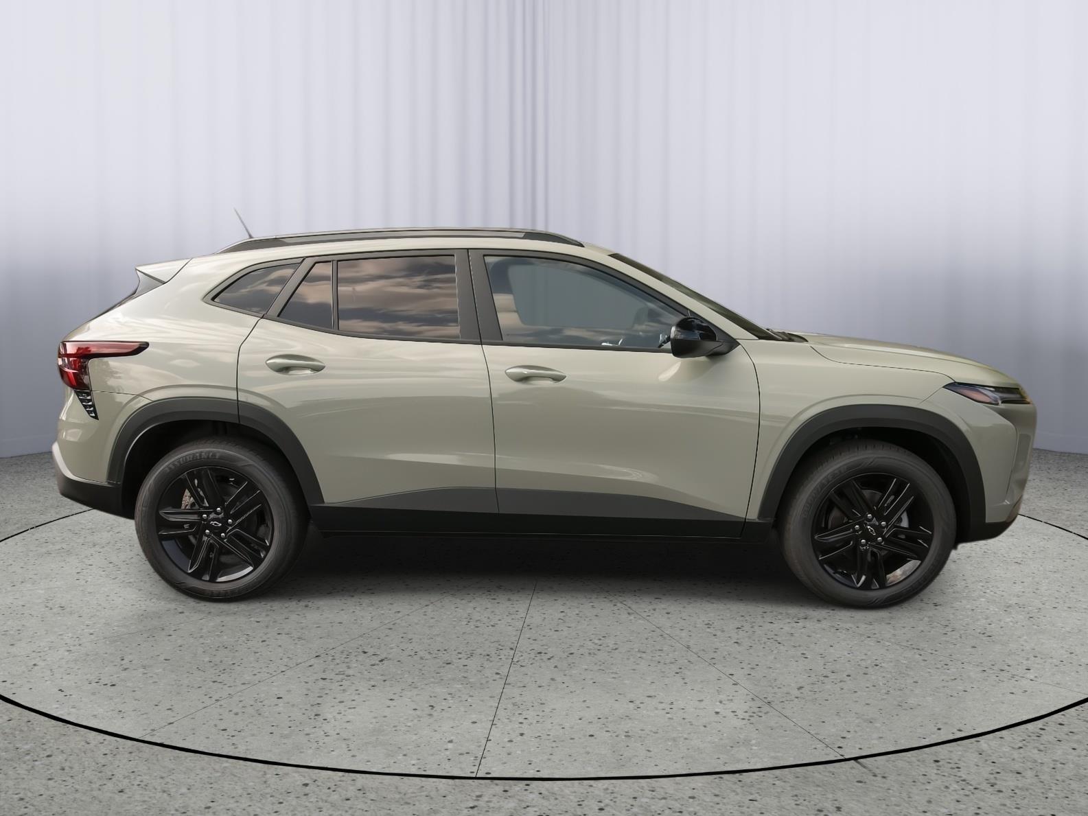 2025 Chevrolet Trax ACTIV photo 9