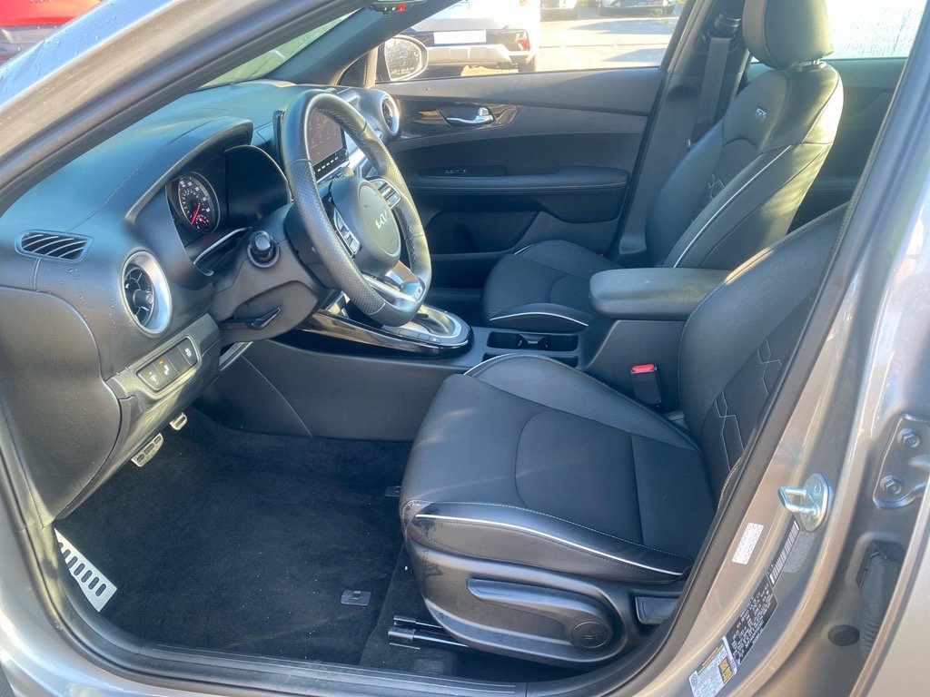 2023 Kia Forte GT-Line photo 9