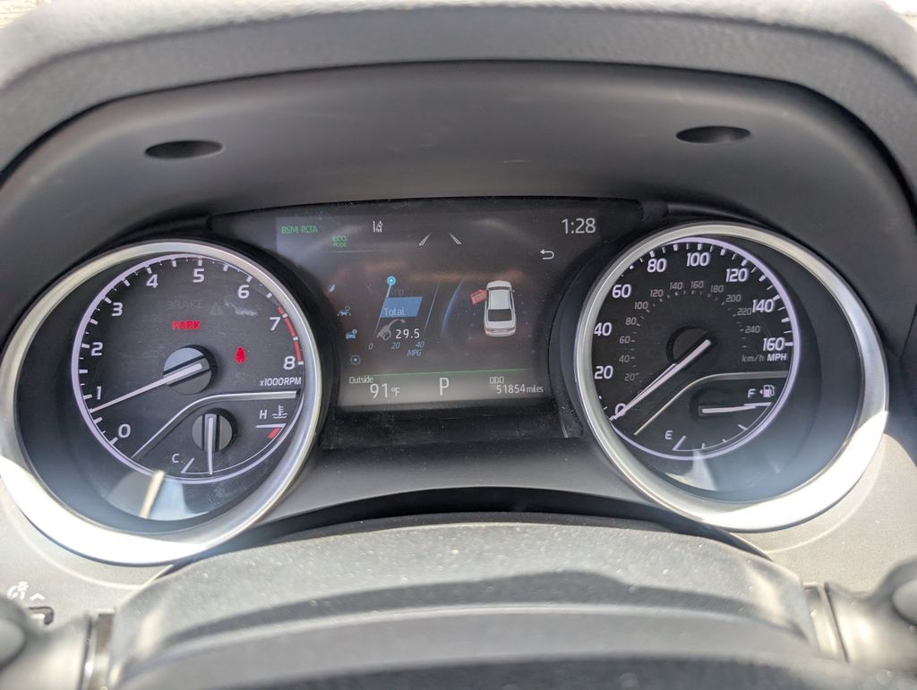 2023 Toyota Camry LE photo 12