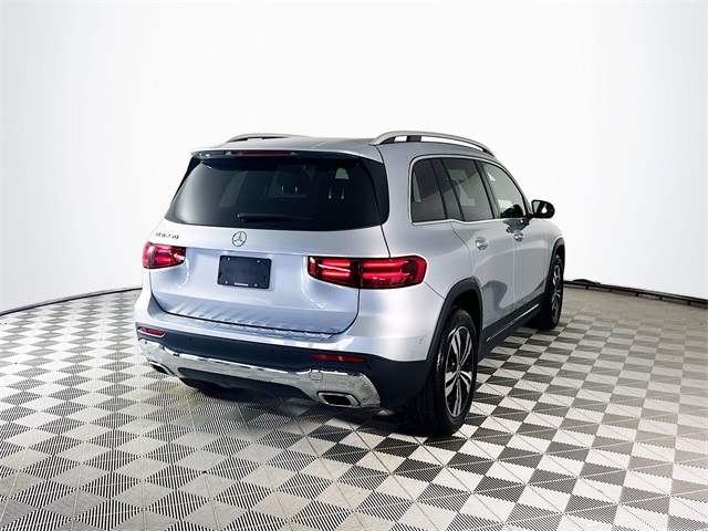 2026 Mercedes Benz GLB 250 photo 7