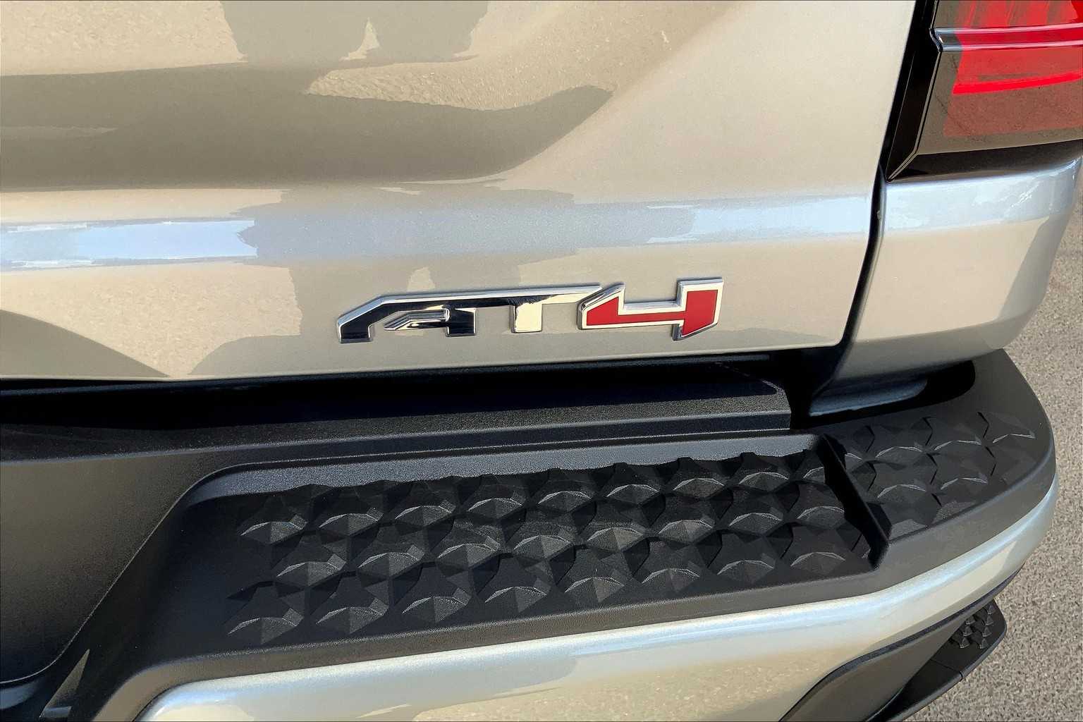 2025 Gmc Canyon AT4 photo 9