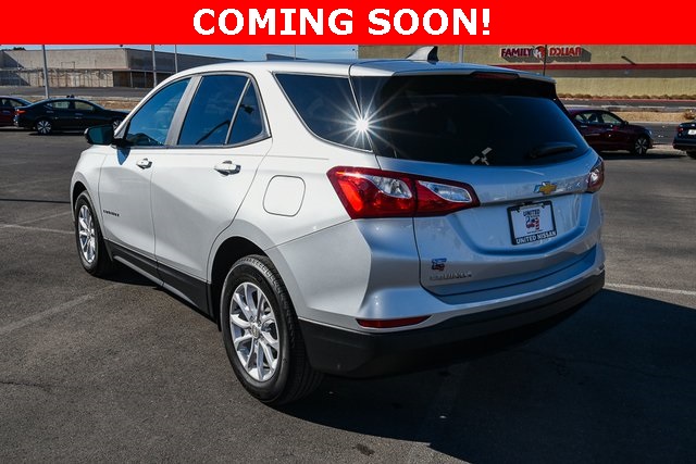 2021 Chevrolet Equinox LS photo 3