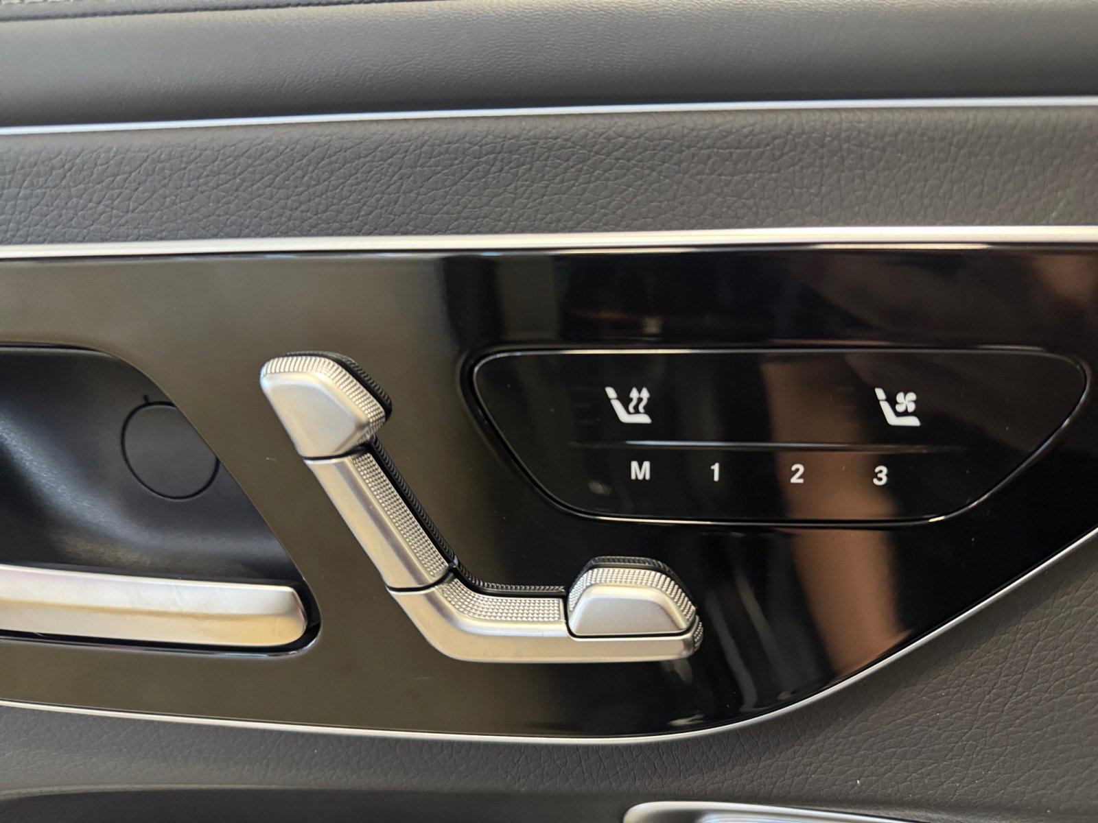 2026 Mercedes Benz CLE 300 4MATIC Coupe photo 27