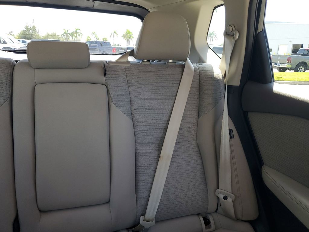 2023 Nissan Rogue SV photo 14
