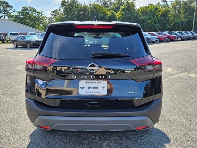 2023 Nissan Rogue S photo 10