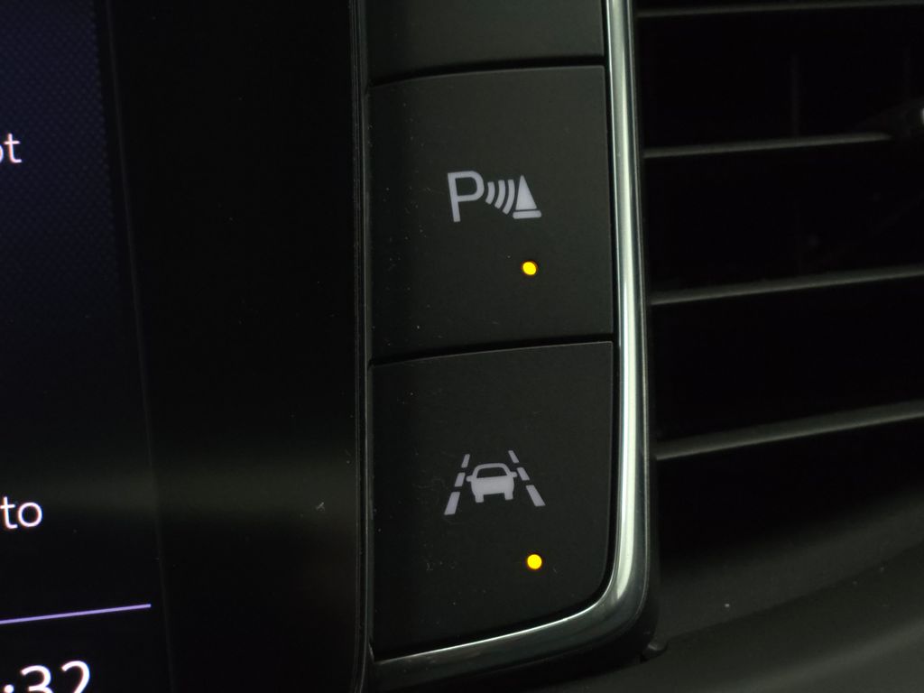 Used 2021 Rich Garnet Metallic Buick Avenir image 13