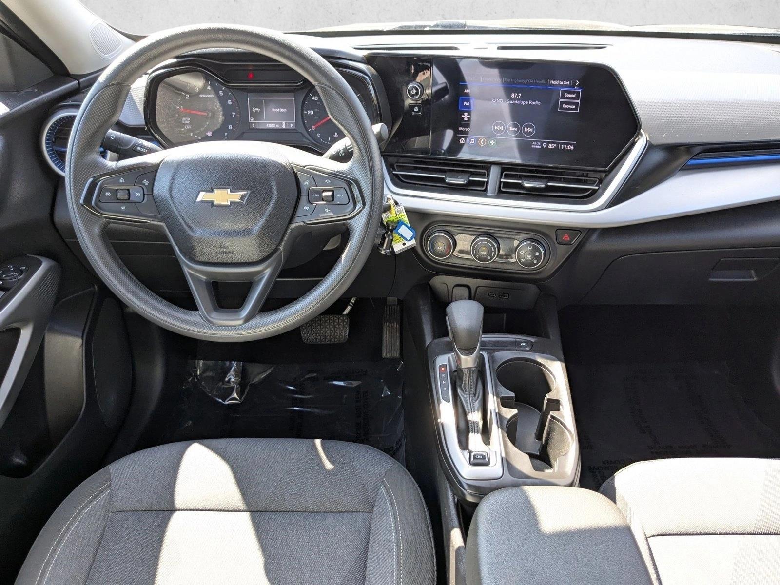 2024 Chevrolet Trax LS photo 15