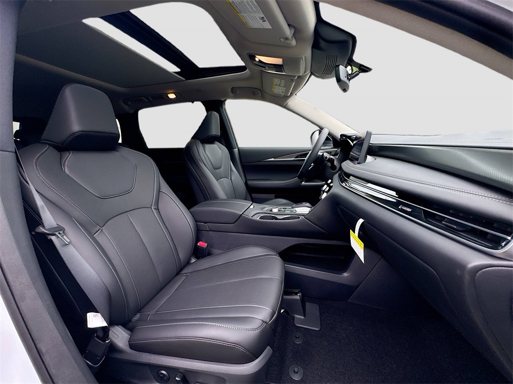 2026 Infiniti QX60 Luxe photo 28
