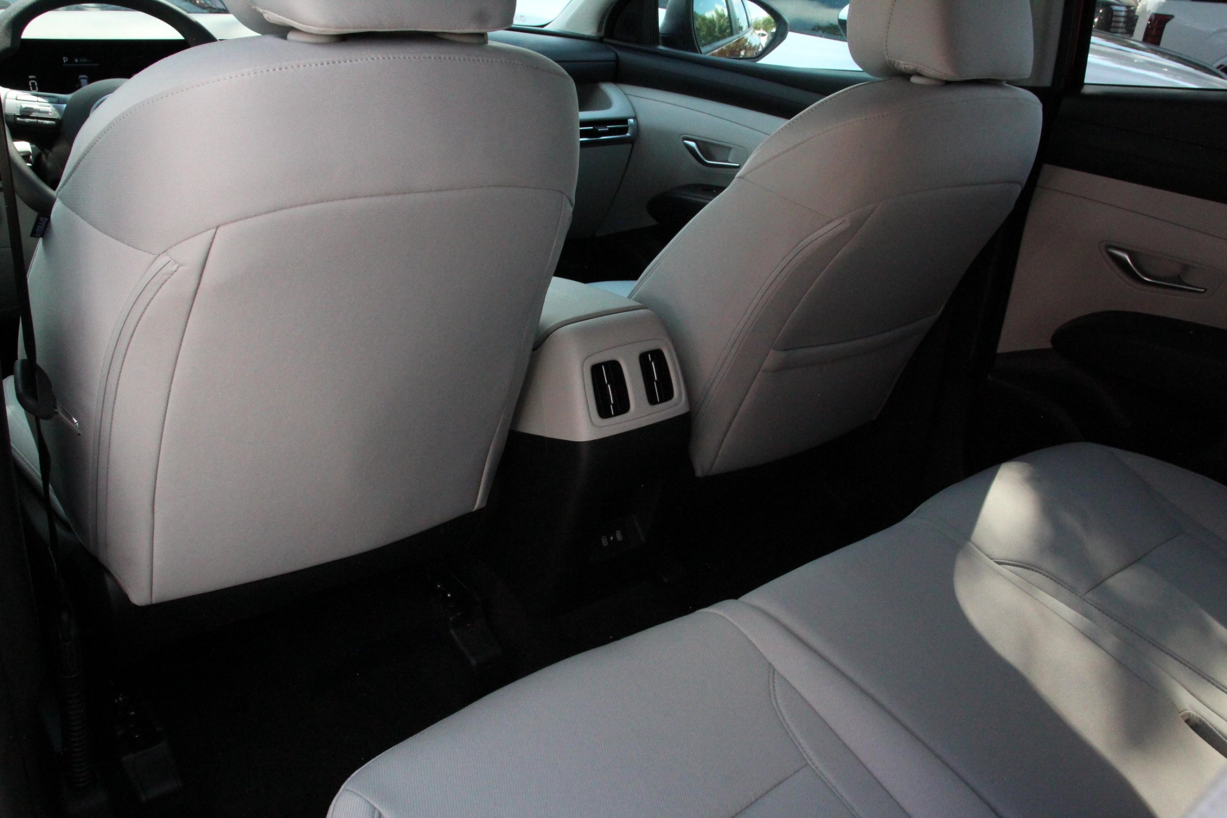 2026 Hyundai Tucson SEL photo 17