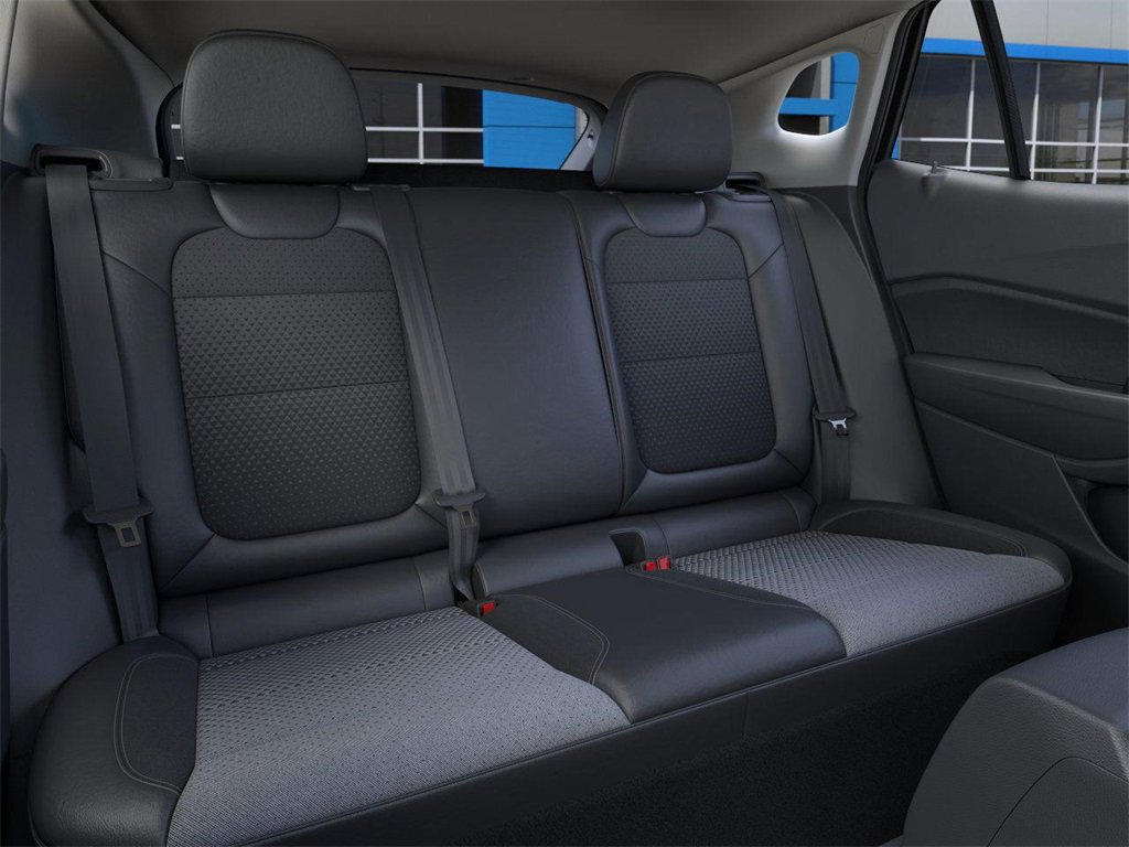 2025 Chevrolet Trax LT photo 13