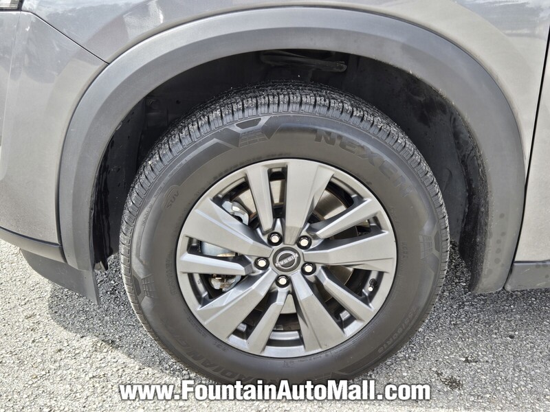 2023 Nissan Pathfinder SV photo 7