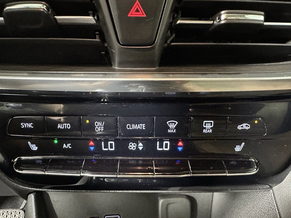 2024 Buick Encore GX Avenir photo 18