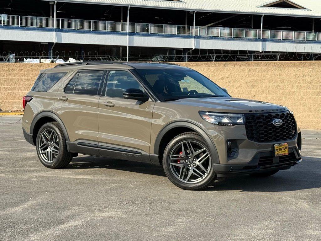 2026 Ford Explorer ST's photo