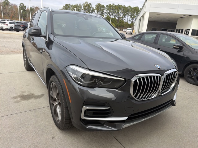 2022 BMW X5 40e's photo