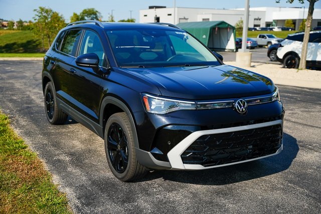 2025 Volkswagen Taos SEL photo 44