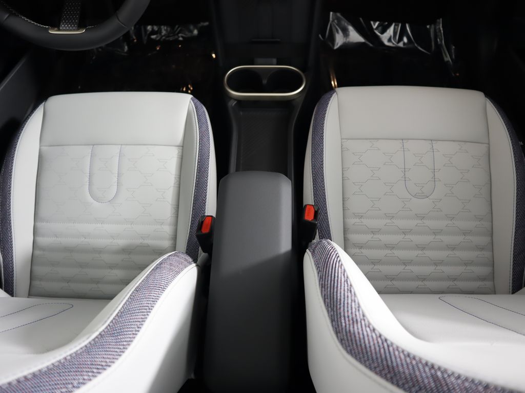 2025 Mini Cooper 2 Door Hardtop Signature photo 18