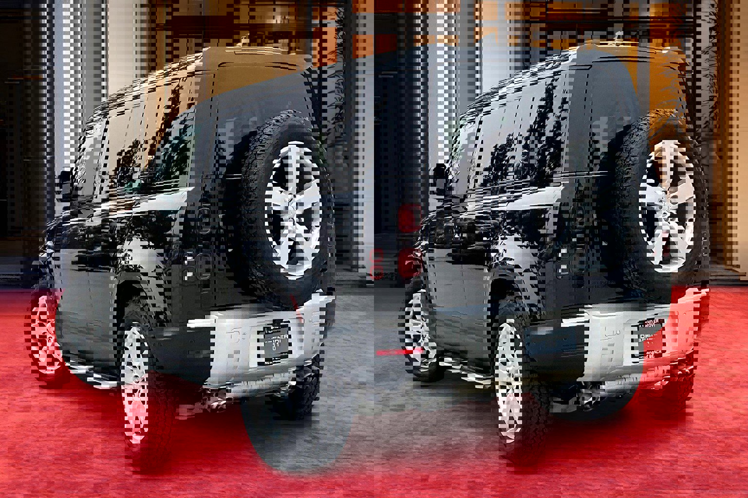 2024 Land Rover Defender SE photo 2