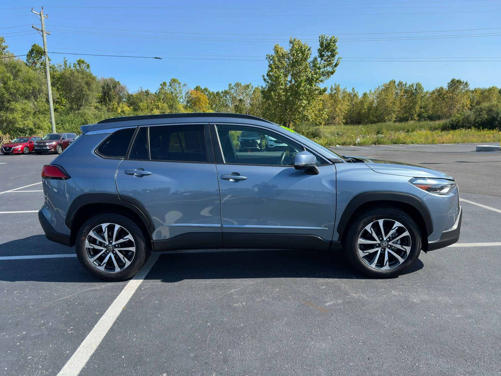 2023 Toyota Corolla Cross XLE photo 7