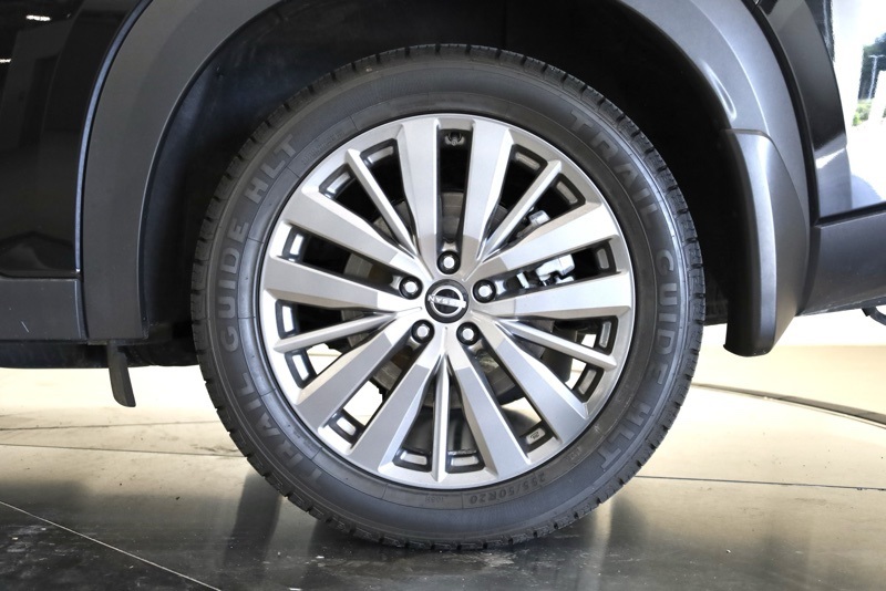 2024 Nissan Pathfinder SL photo 36