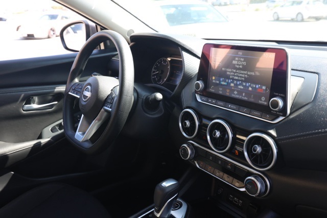 2024 Nissan Sentra SV photo 17