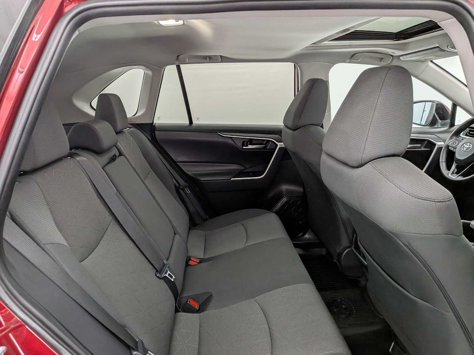 2024 Toyota RAV4 XLE photo 21