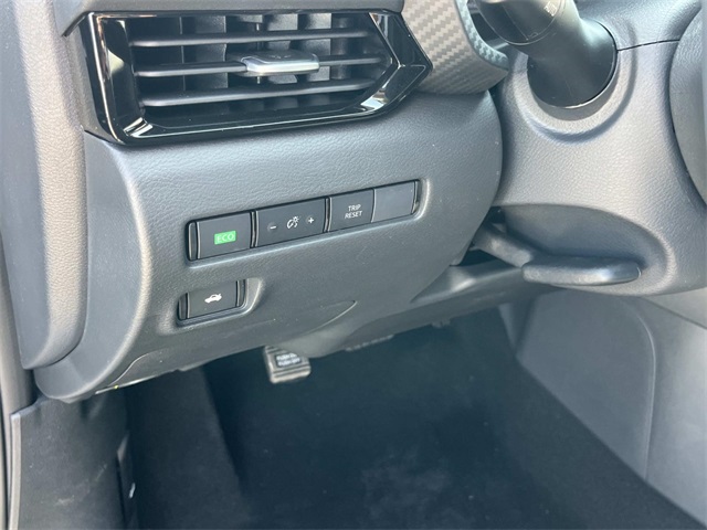 2025 Nissan Sentra SV photo 23
