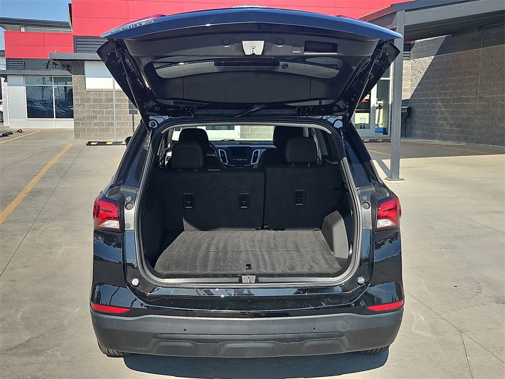 2022 Chevrolet Equinox LS photo 16