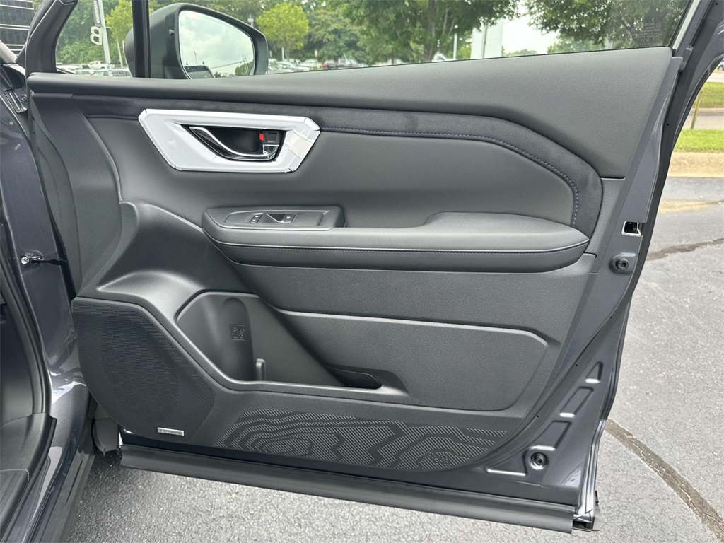 2025 Subaru Forester Limited photo 2