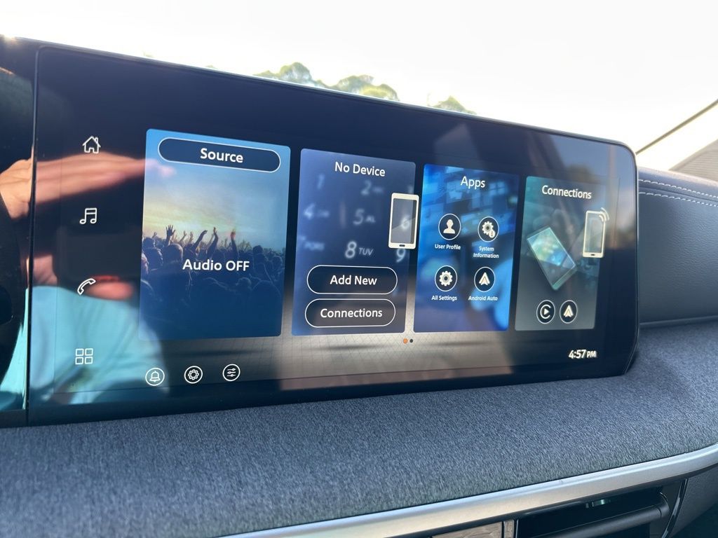 2026 Nissan Kicks SV photo 23