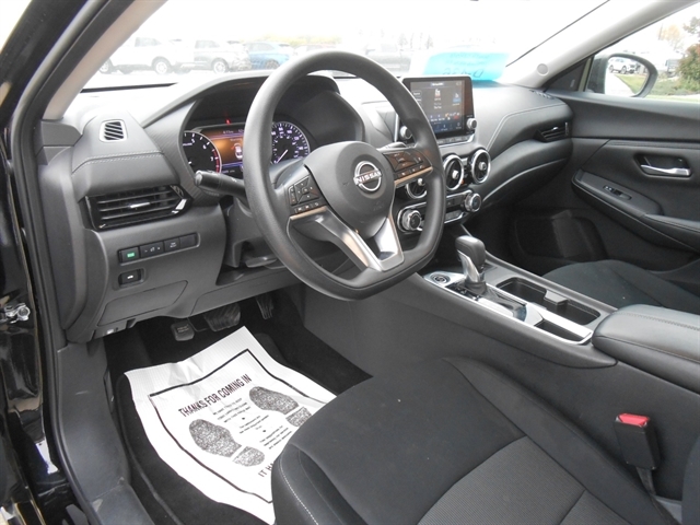 2024 Nissan Sentra SV photo 3