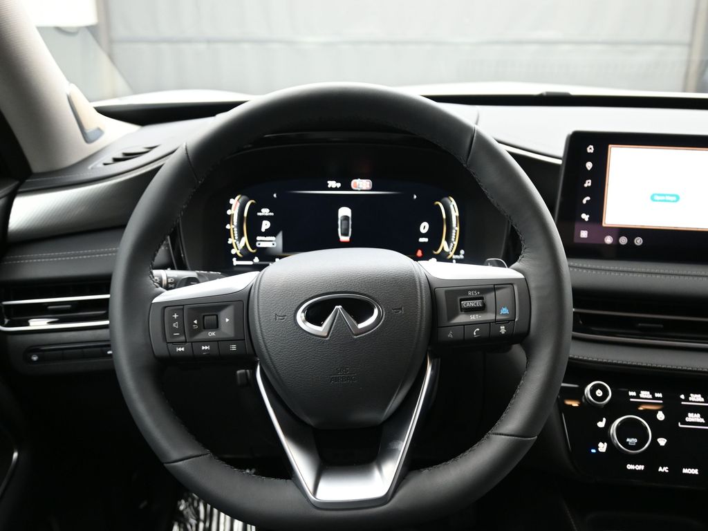 2026 Infiniti QX60 Luxe photo 16