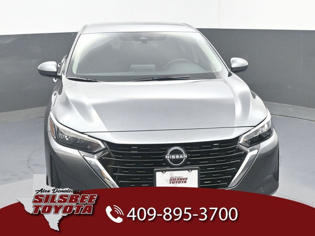 2025 Nissan Sentra SV photo 2