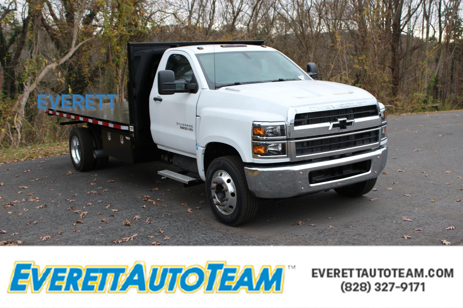 2024 Chevrolet Silverado 4500 Medium Duty Chassis Cab Work Truck's photo