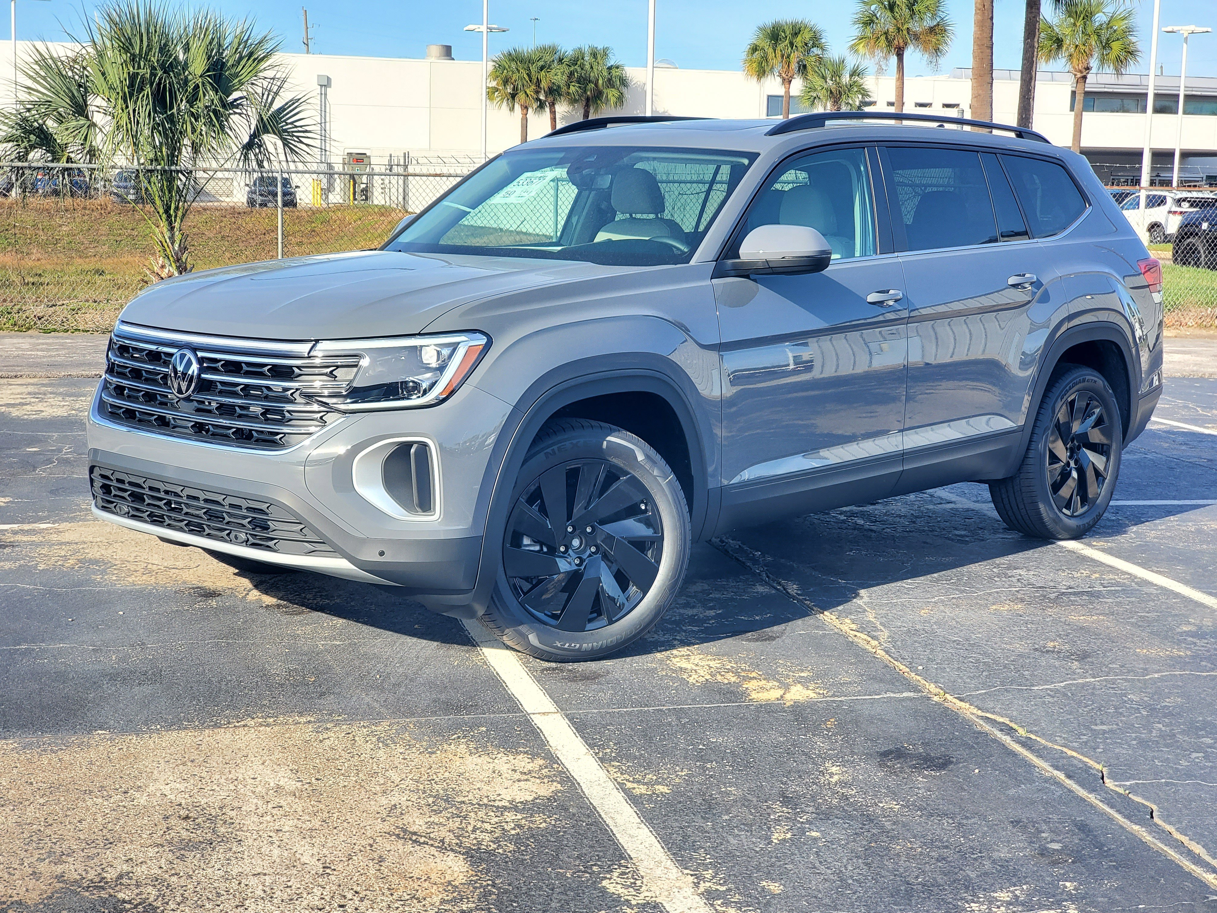 2026 Volkswagen Atlas SE w/Tech's photo