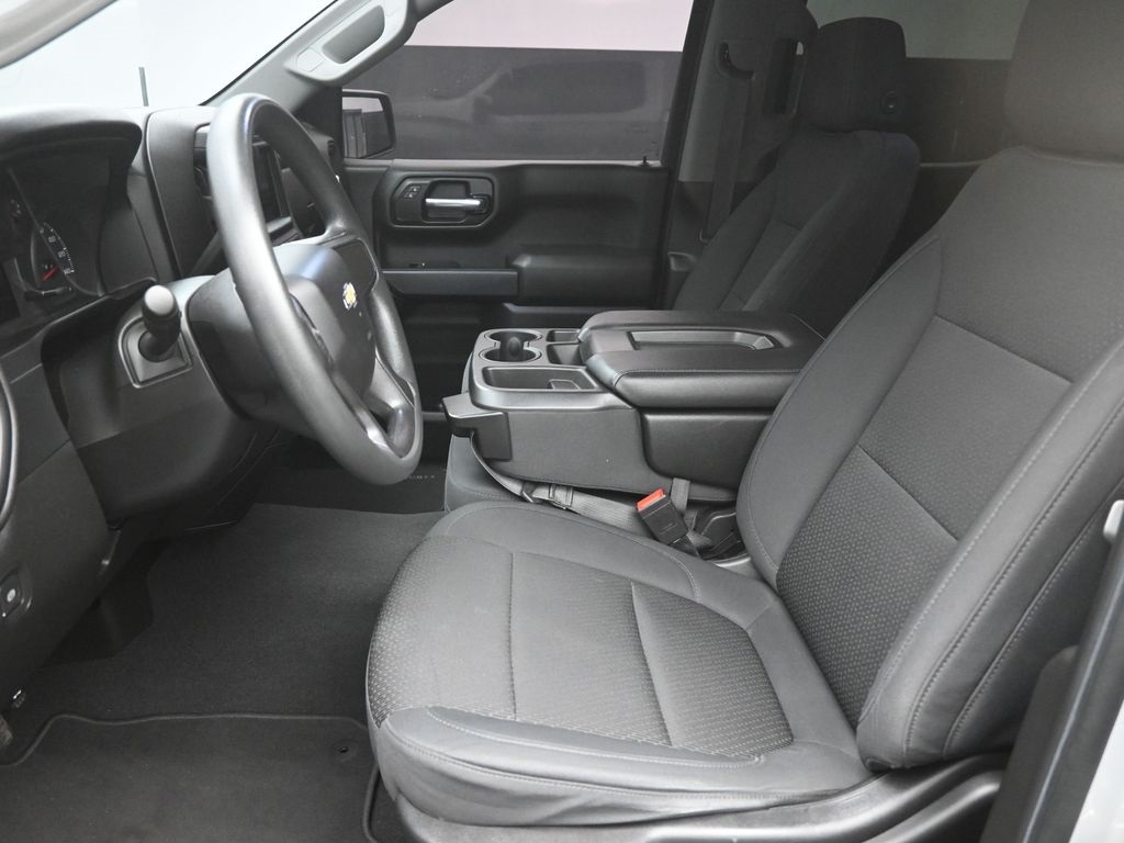 2021 Chevrolet Silverado 1500 Custom photo 16