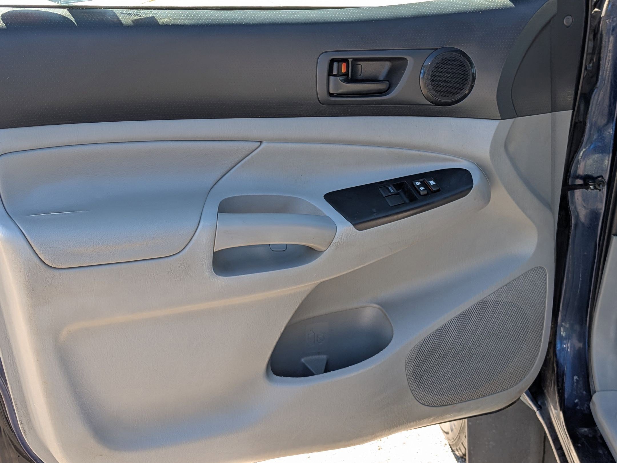 2012 Toyota Tacoma 4x4 photo 11
