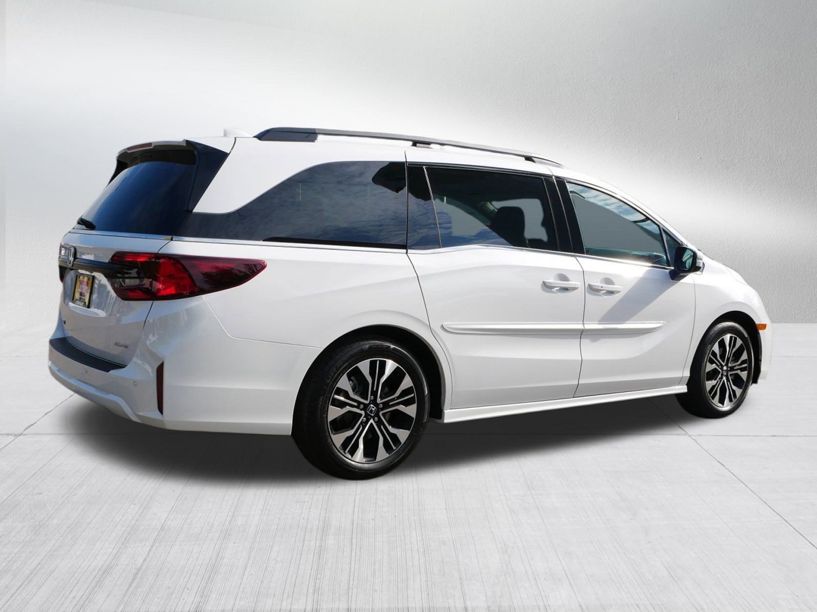 2025 Honda Odyssey Elite photo 7
