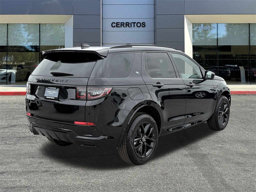 2025 Land Rover Discovery Sport SE photo 4
