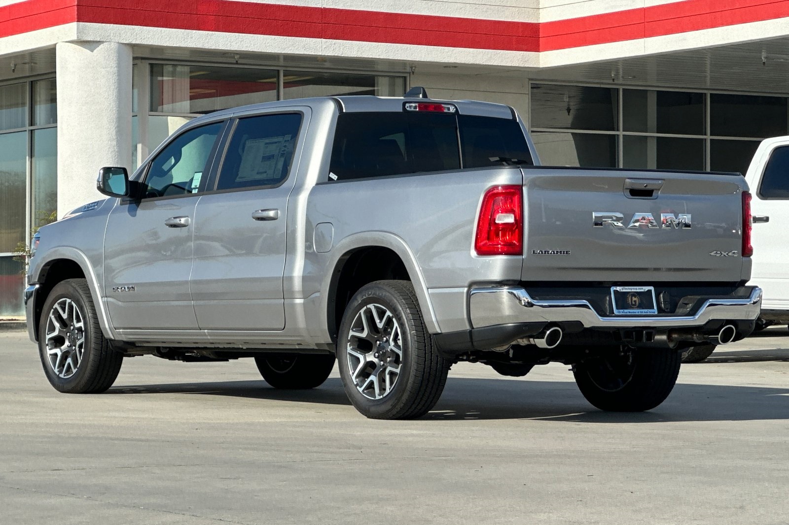 2025 Ram 1500 Laramie photo 4