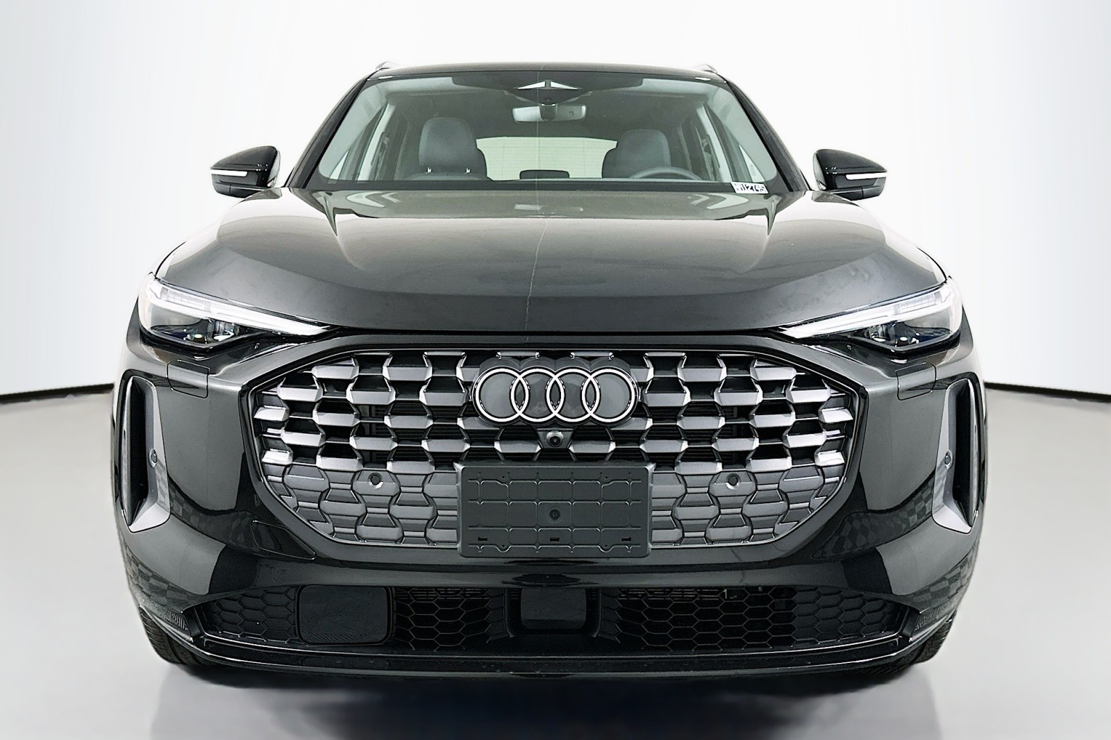 2025 Audi Q5 Premium Plus photo 2