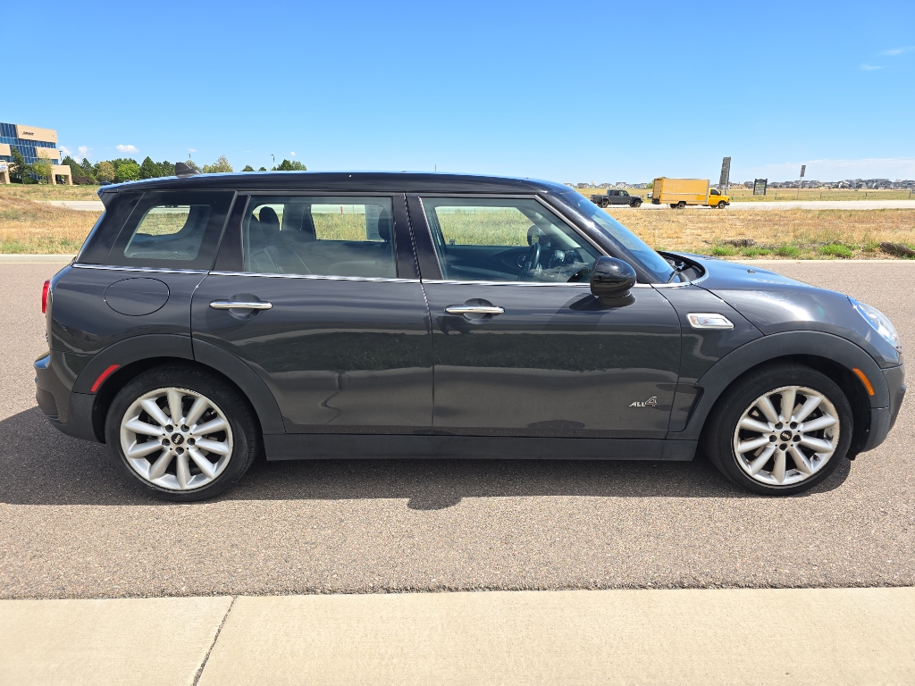 2017 Mini Clubman Base S ALL4 photo 6