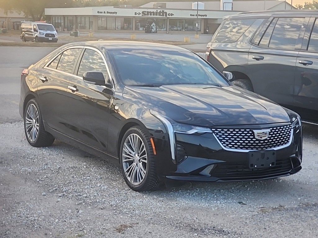 2022 Cadillac CT4