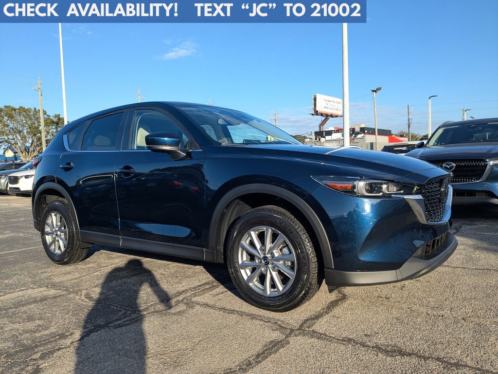 2023 Mazda CX-5 S Preferred package's photo