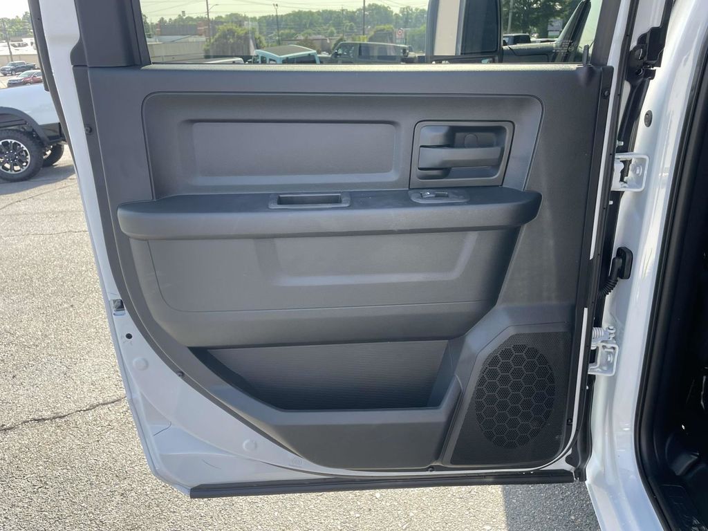2025 Ram 2500 Tradesman photo 19