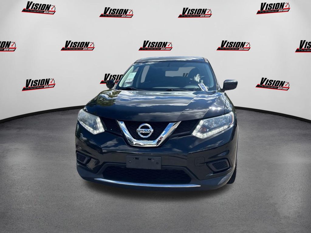 2016 Nissan Rogue S photo 2